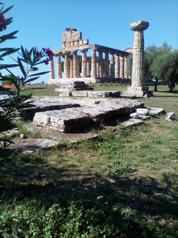 Mamena Acomodação com café da manhã Paestum Exterior foto